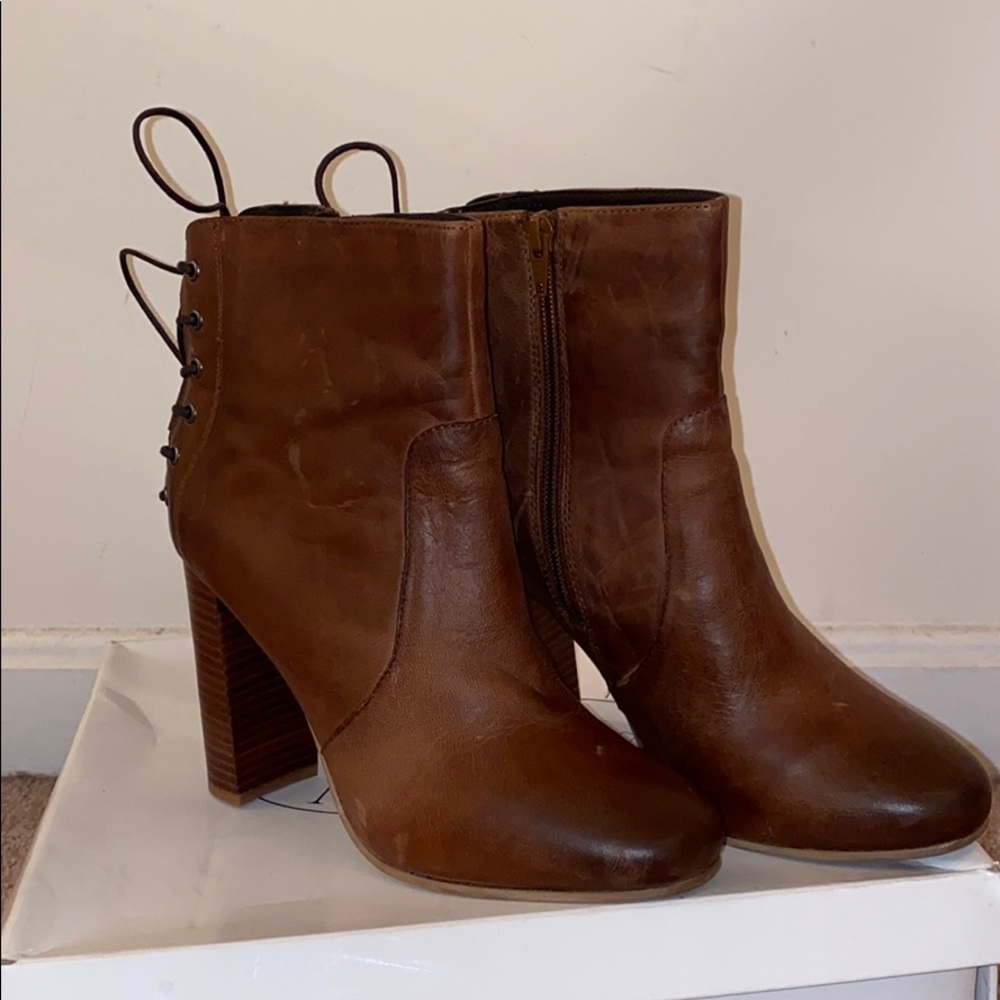 Steve Madden brown boots